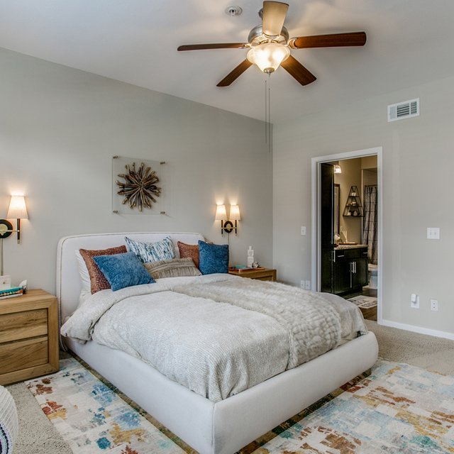 River Oaks Apartments in Houston | Essex House Apartments